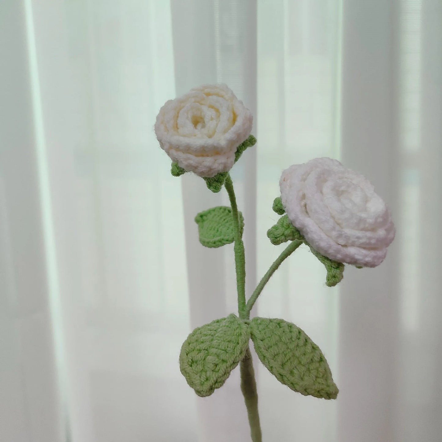 2 Roses Tricotées Bicolores