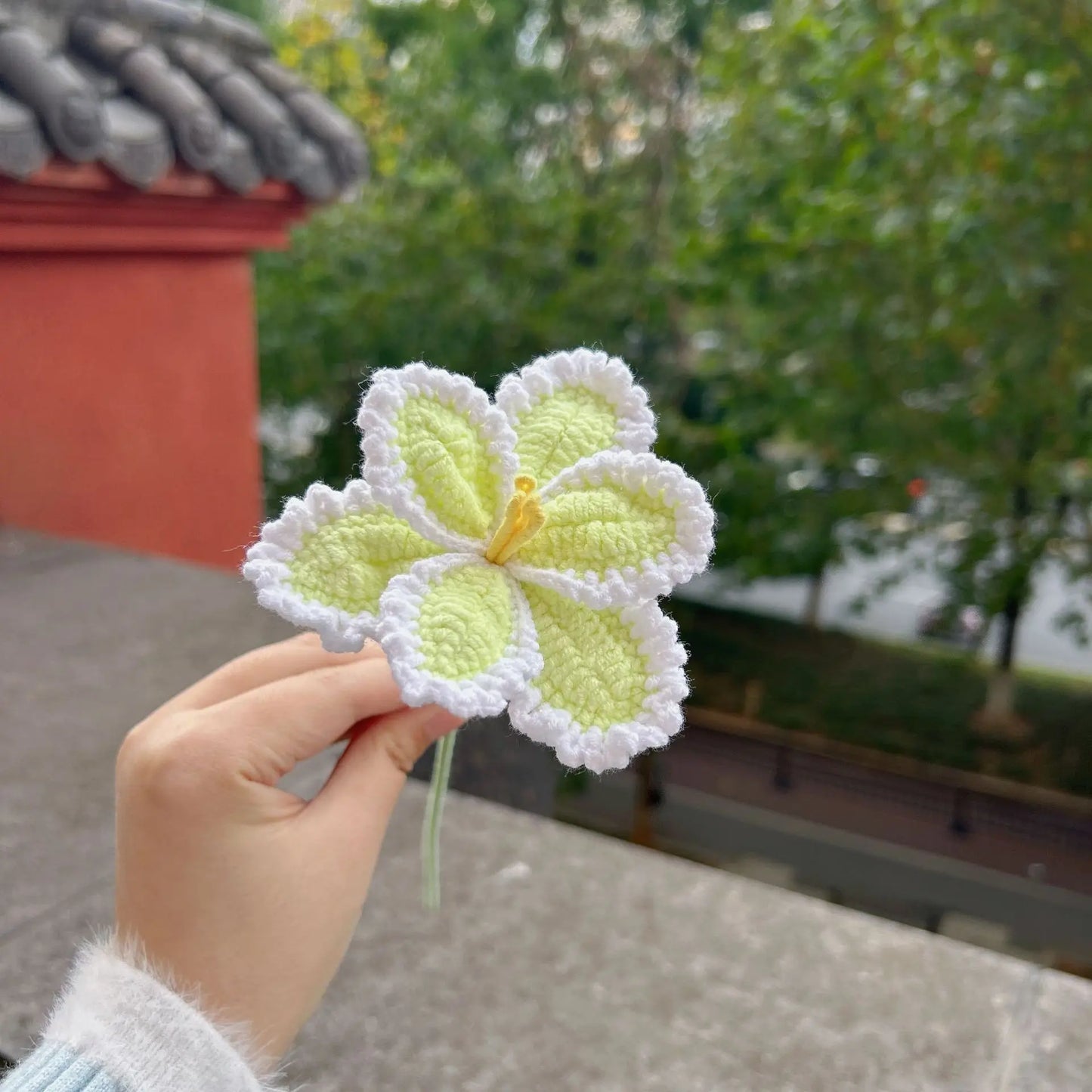 Fleur Tricotée avec Contour