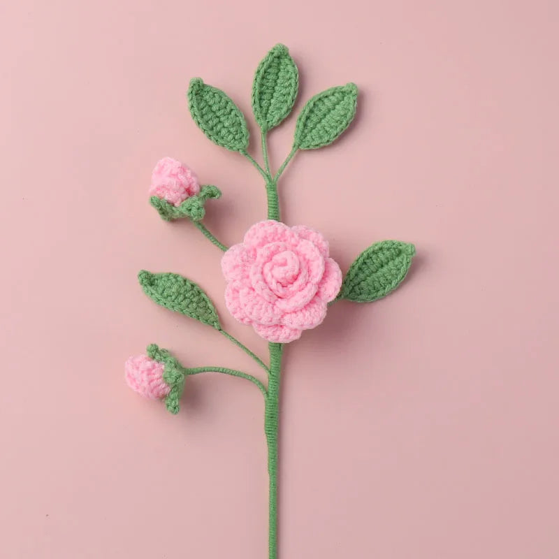 Rose avec Plusieurs Feuilles Tricotées