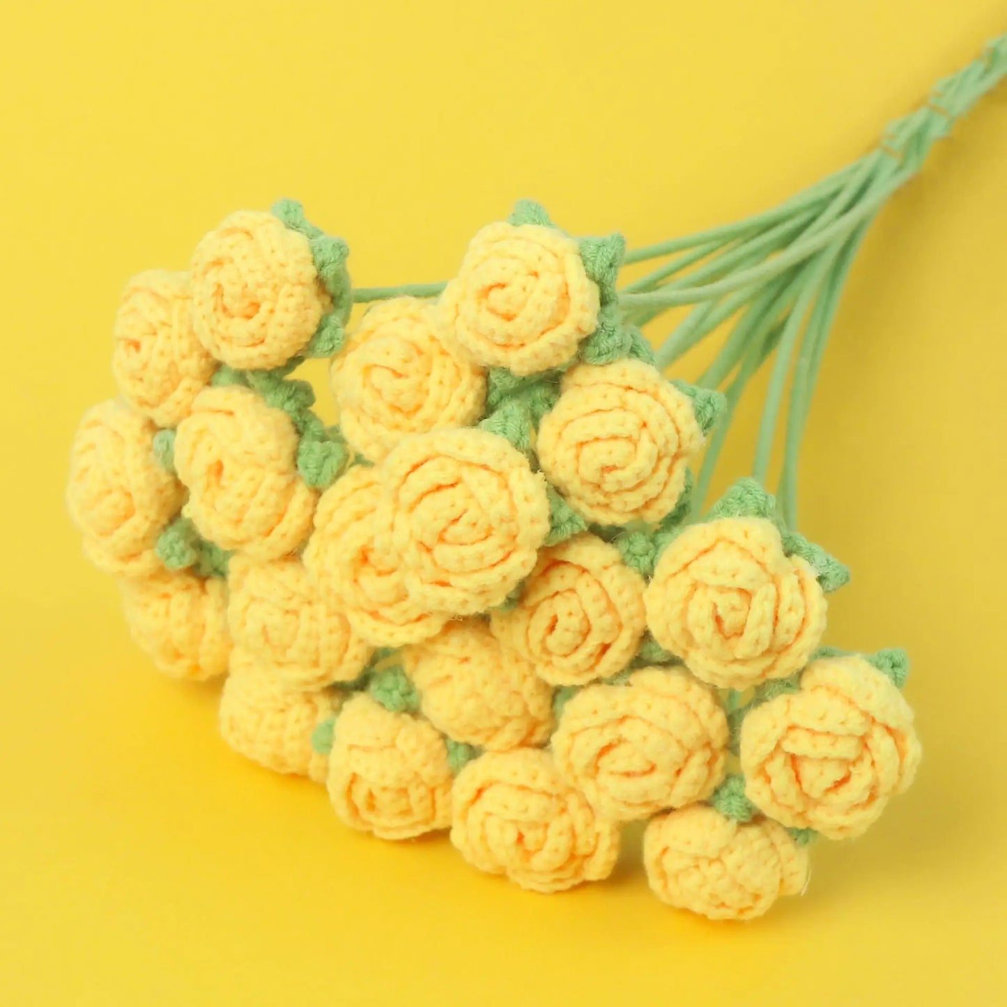 Petites Roses Tricotées | Artiflora Une Rose Jaune