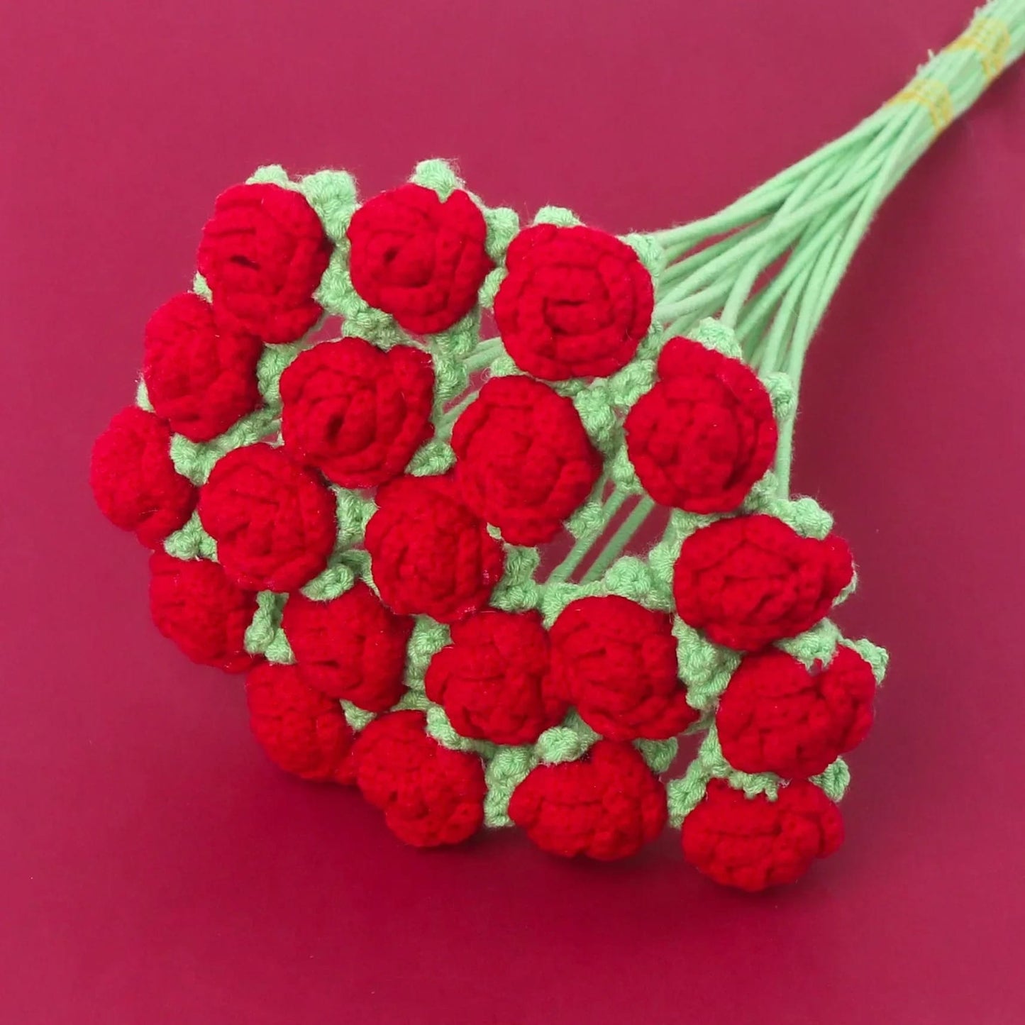 Petites Roses Tricotées | Artiflora Une Rose Rouge